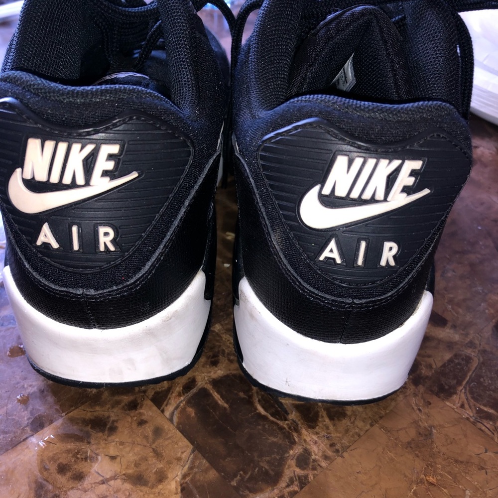 Air Max - Picture 5 of 8